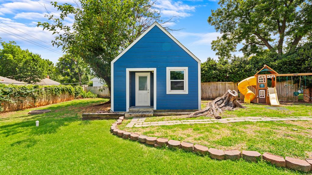 6504 N Omaha Avenue Property Photo 39