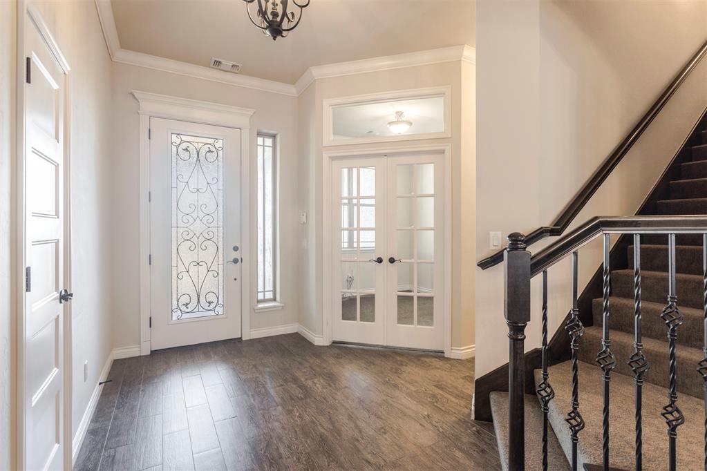 4201 Lorings Circle Property Photo 4