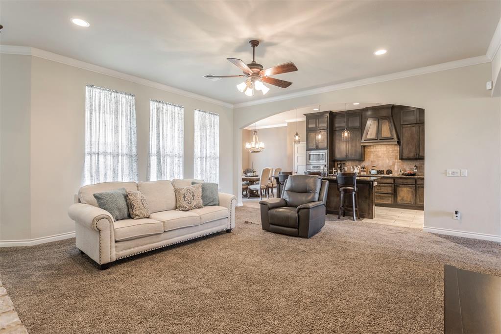 4201 Lorings Circle Property Photo 8