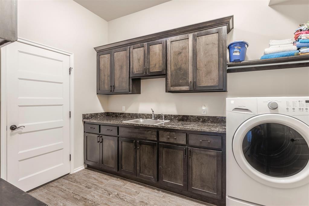 4201 Lorings Circle Property Photo 35