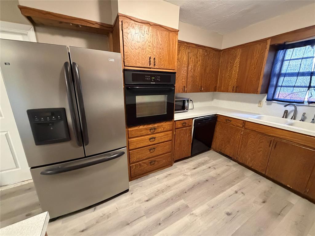 202 S Locust Street Property Photo 5