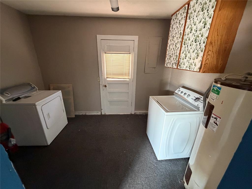 202 S Locust Street Property Photo 18