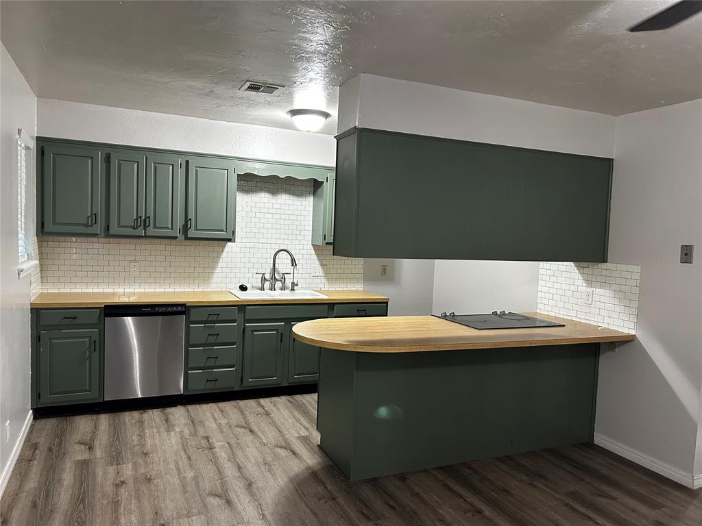 212 Vona Street Property Photo 2