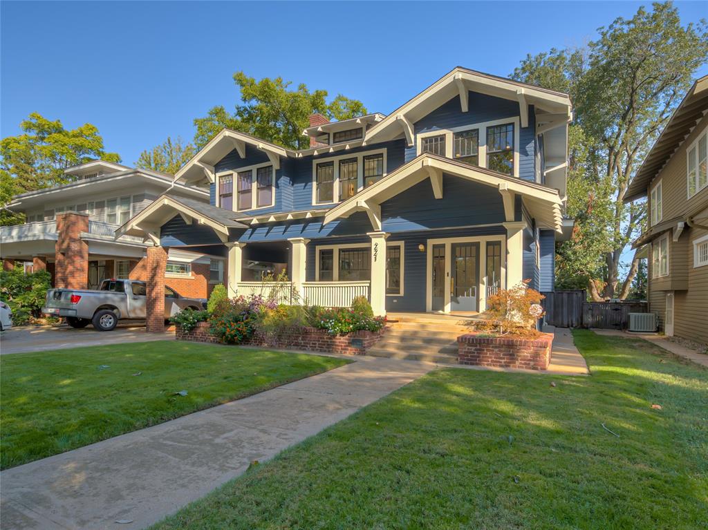 221 Nw 20th Street Property Photo 2