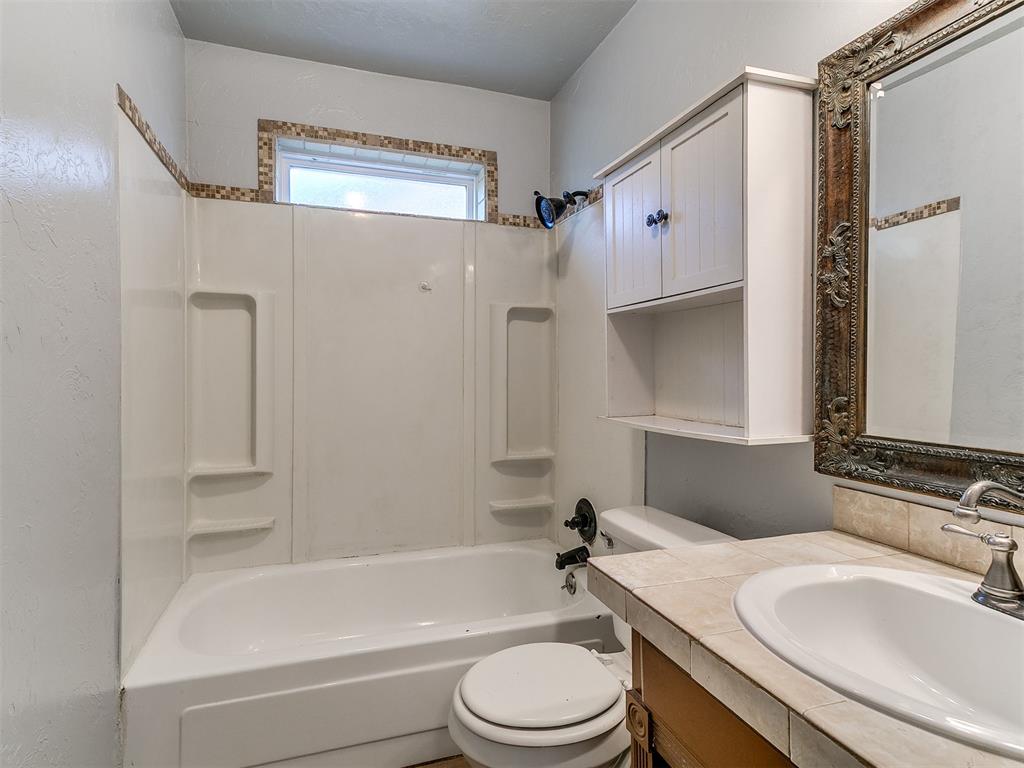 1017 Nw 28th Street Property Photo 24