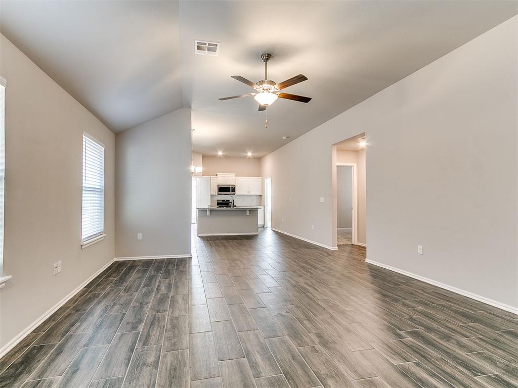 1301 Harvest Trail Property Photo 3