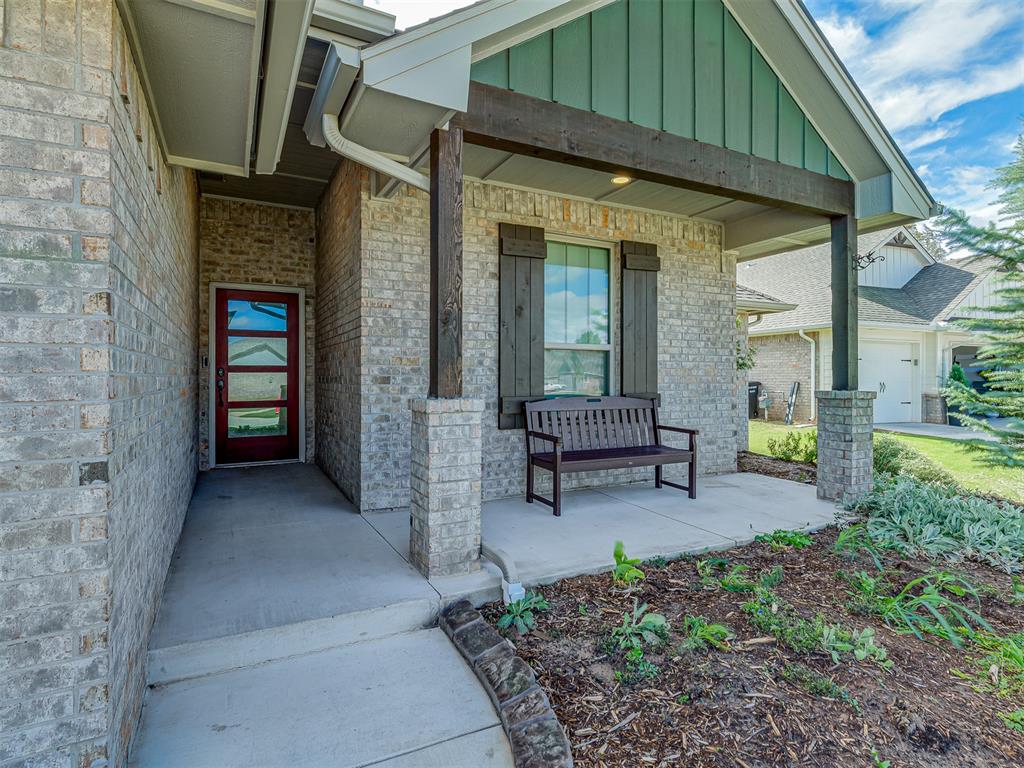 3404 Broadmoore Drive Property Photo 4