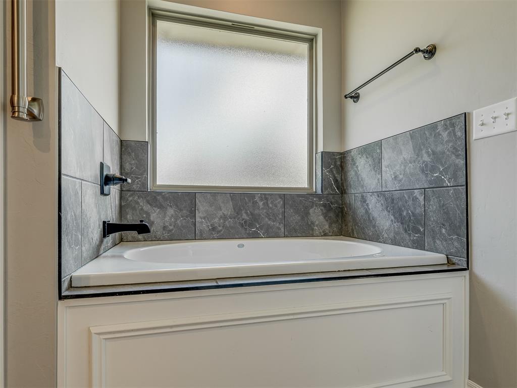 3404 Broadmoore Drive Property Photo 24