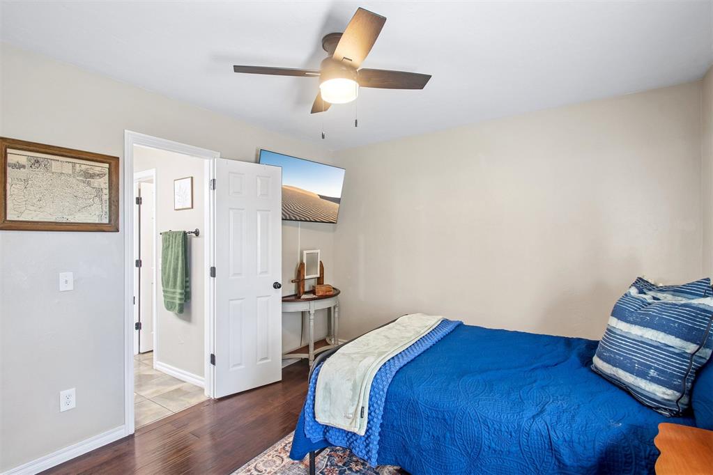 1408 Baycharter Street Property Photo 31