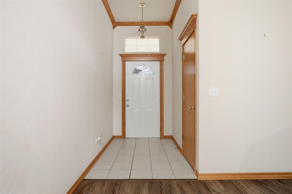 720 Parkwoods Drive Property Photo 4