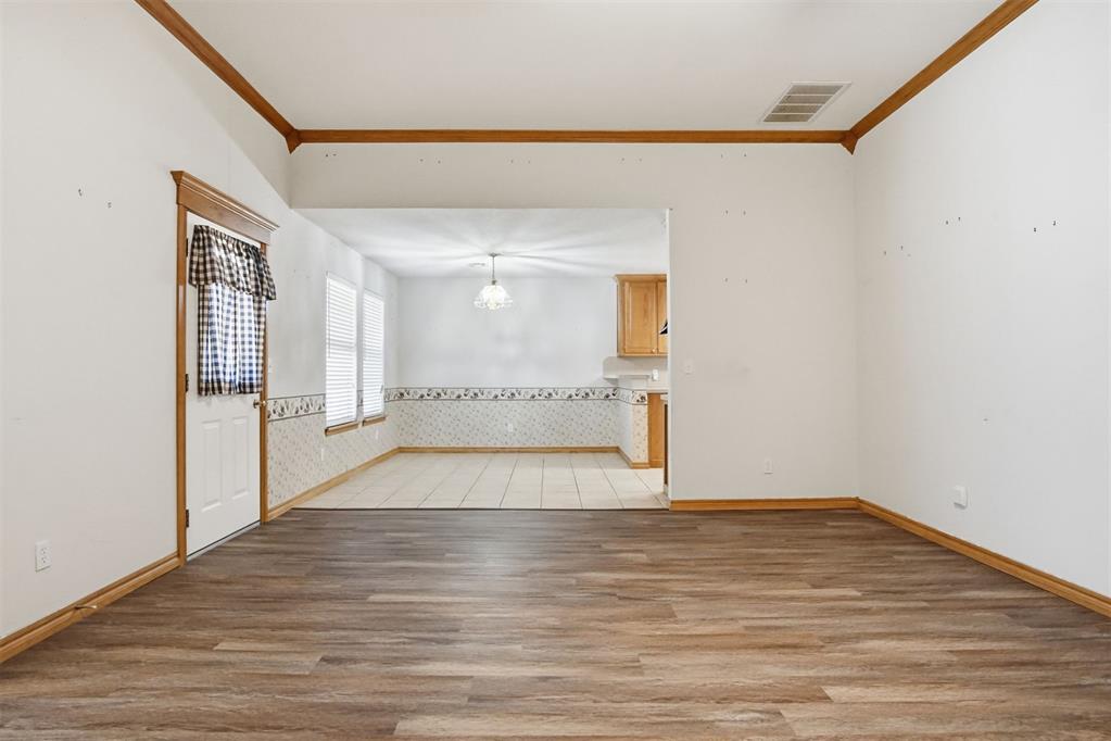 720 Parkwoods Drive Property Photo 9