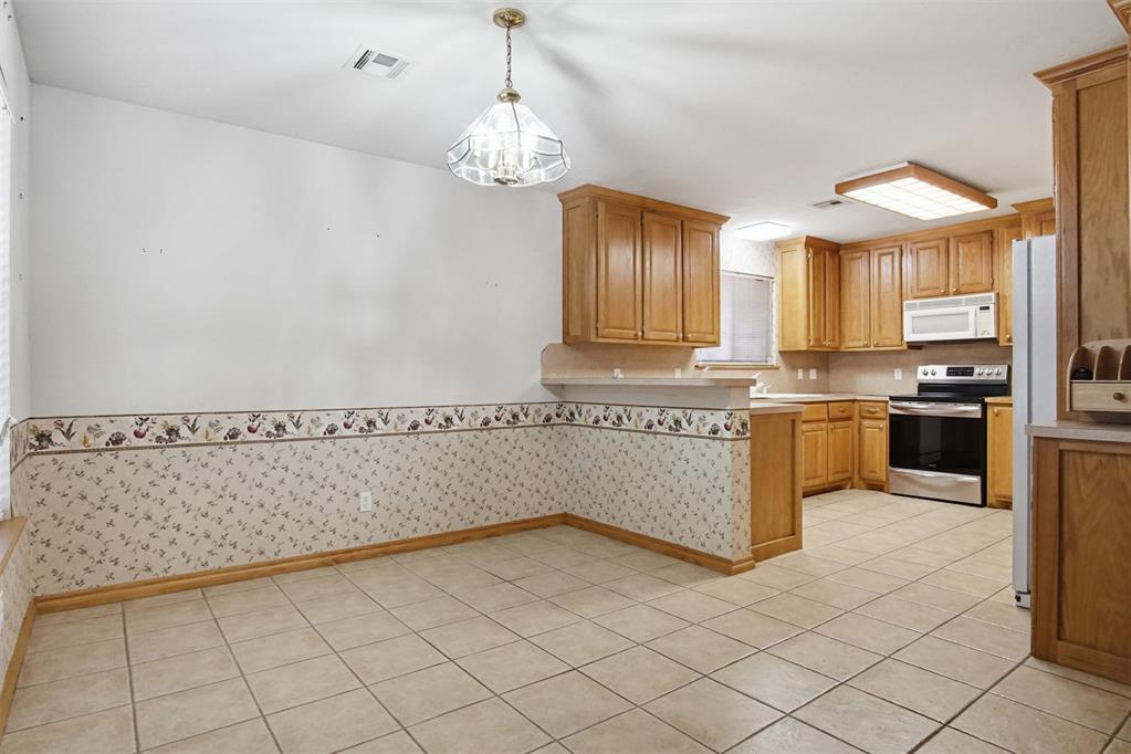 720 Parkwoods Drive Property Photo 11