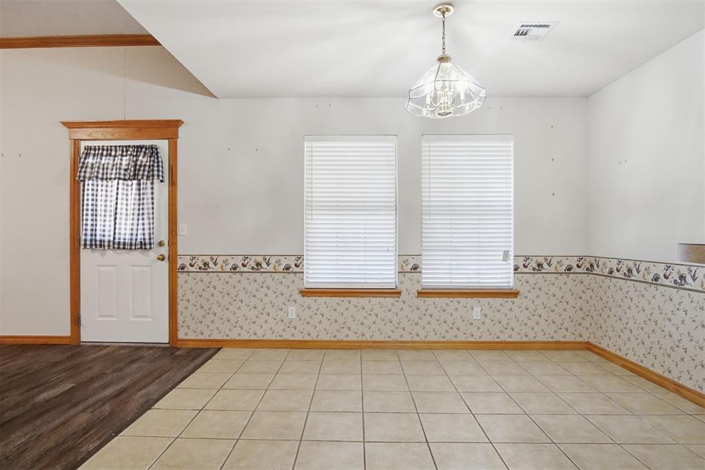 720 Parkwoods Drive Property Photo 15