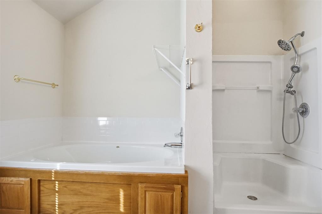 720 Parkwoods Drive Property Photo 28