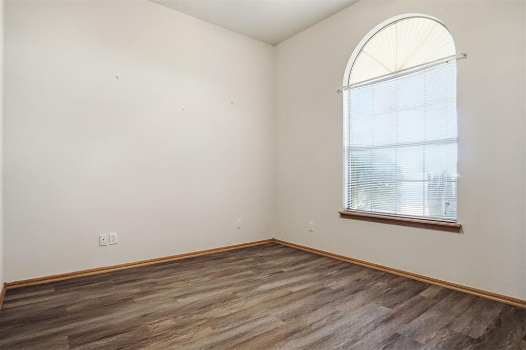 720 Parkwoods Drive Property Photo 29