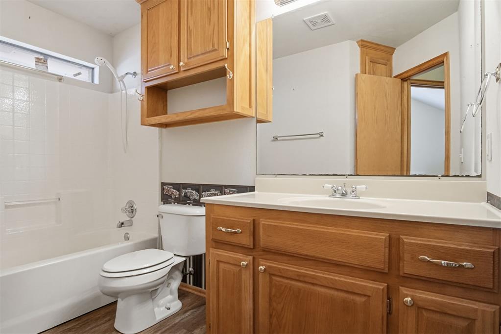 720 Parkwoods Drive Property Photo 31