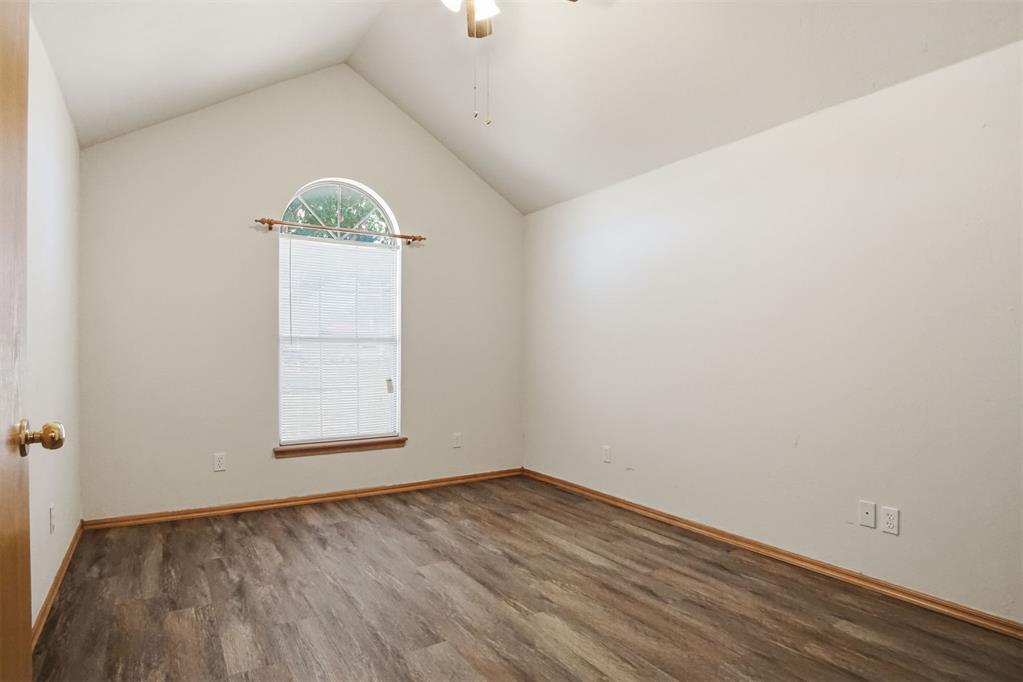 720 Parkwoods Drive Property Photo 33