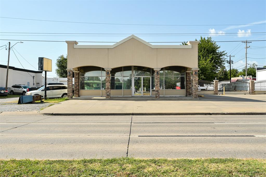 6308 Nw 39th Expressway Property Photo 3