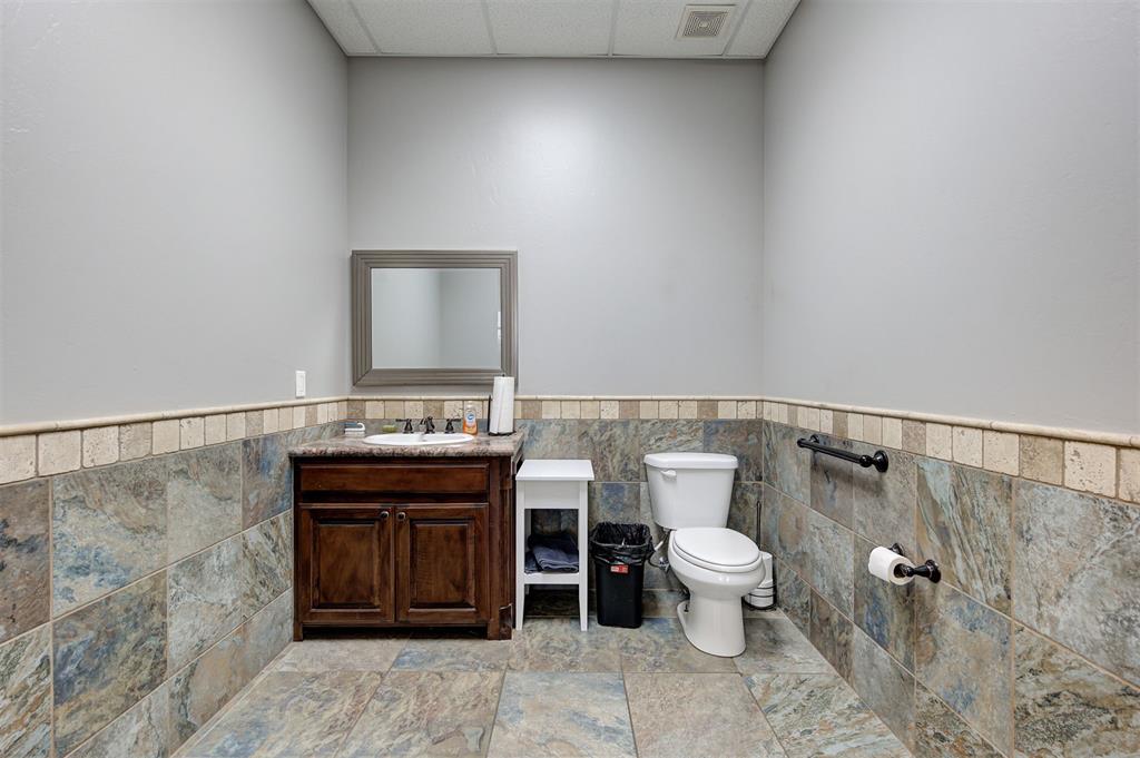 6308 Nw 39th Expressway Property Photo 12