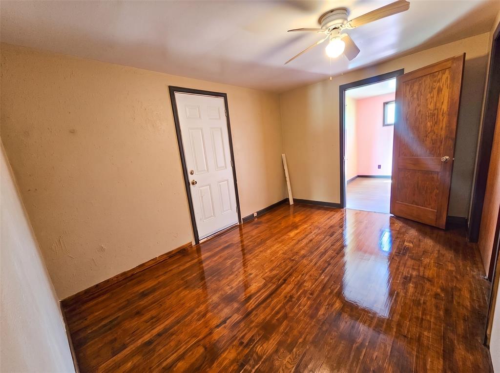 405 S Maple Street Property Photo 9