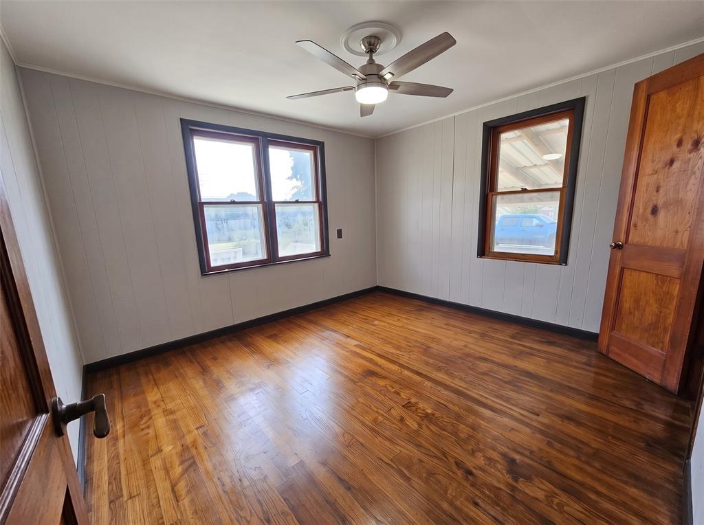405 S Maple Street Property Photo 11