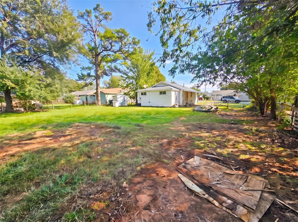 405 S Maple Street Property Photo 13