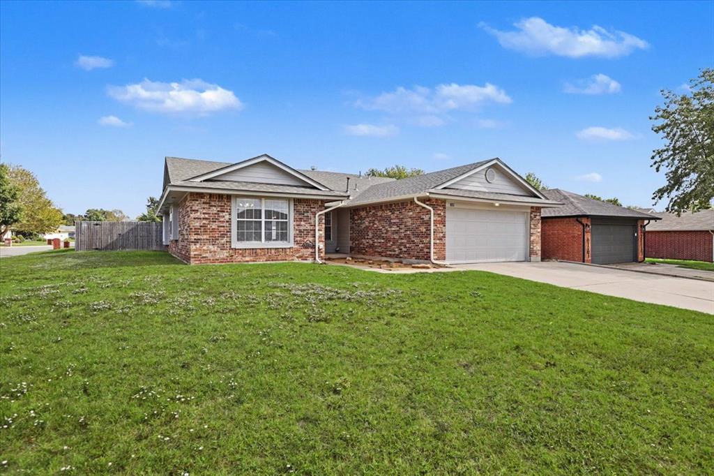308 Bradgate Drive Property Photo 33