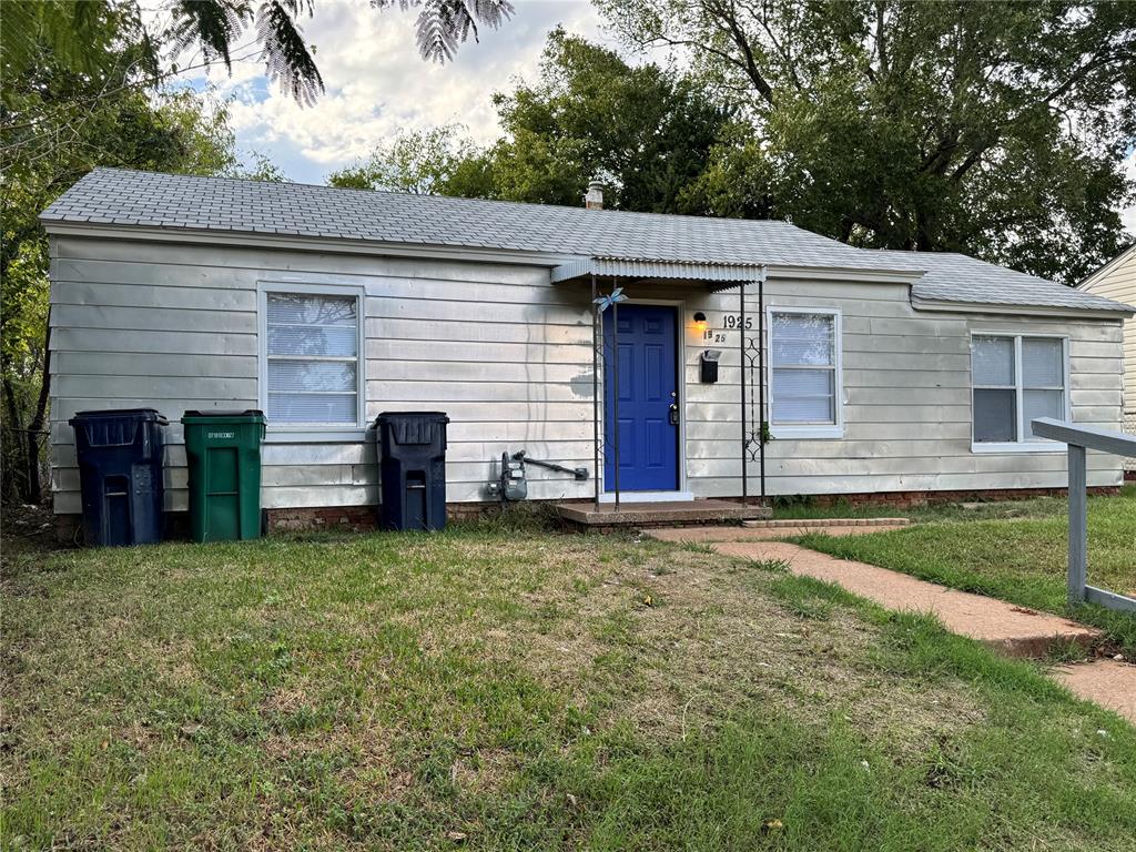 1925 N Cherry Avenue Property Photo 2