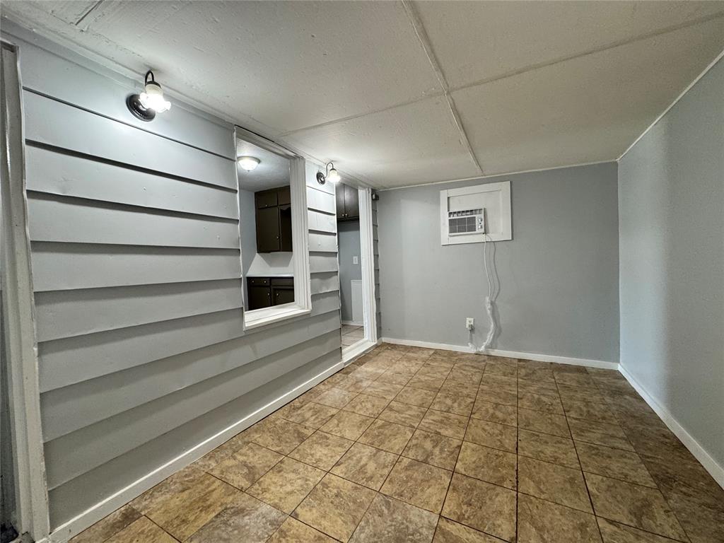 1925 N Cherry Avenue Property Photo 21