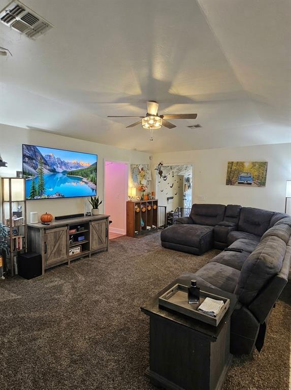 17 N Lockeport Drive Property Photo 3