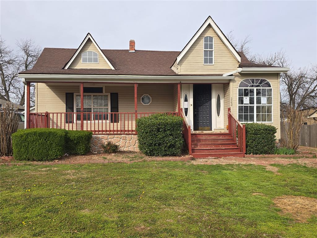 223 S Oak Street Property Photo 1