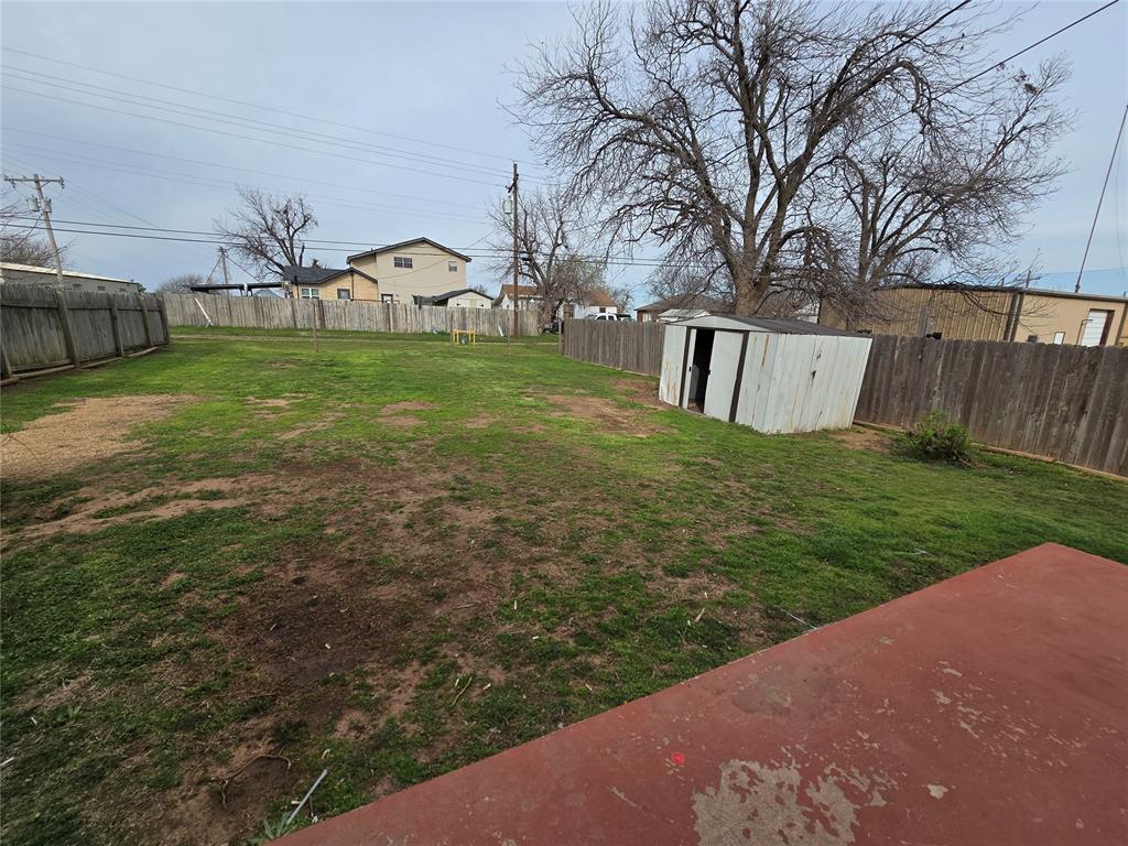223 S Oak Street Property Photo 2