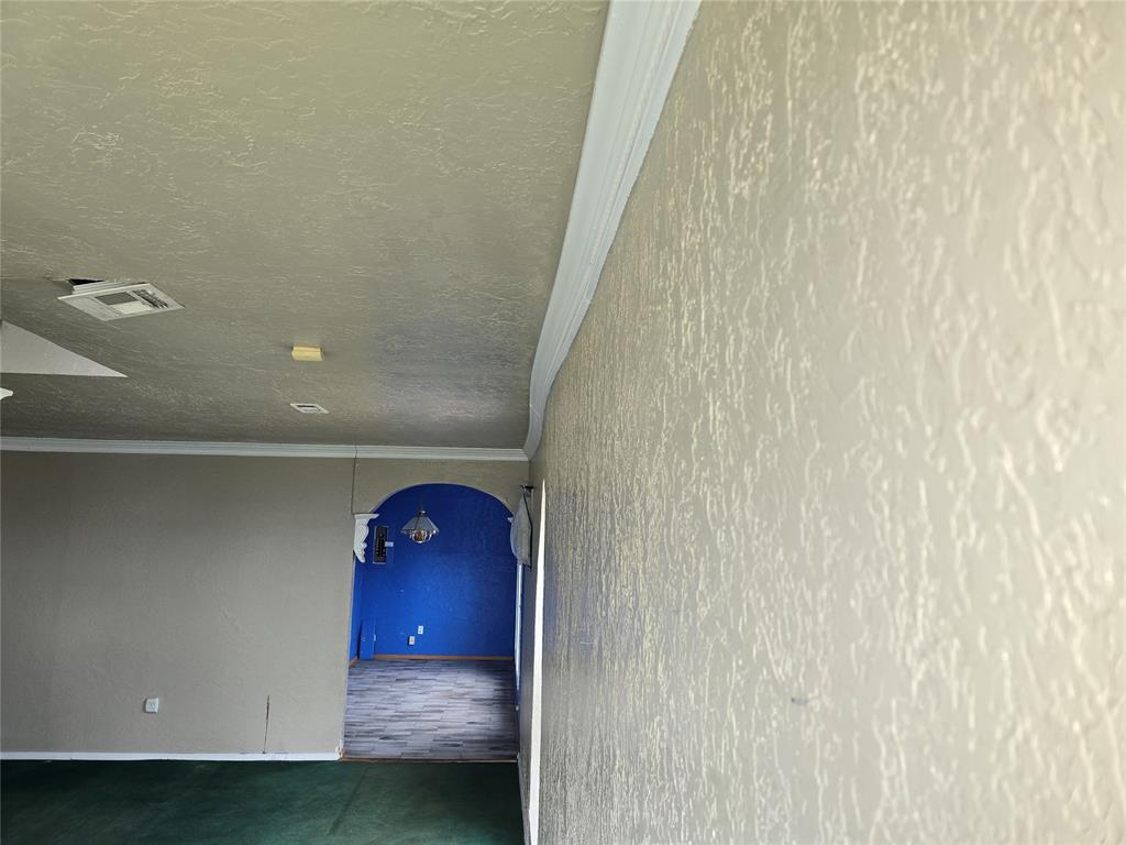 223 S Oak Street Property Photo 13