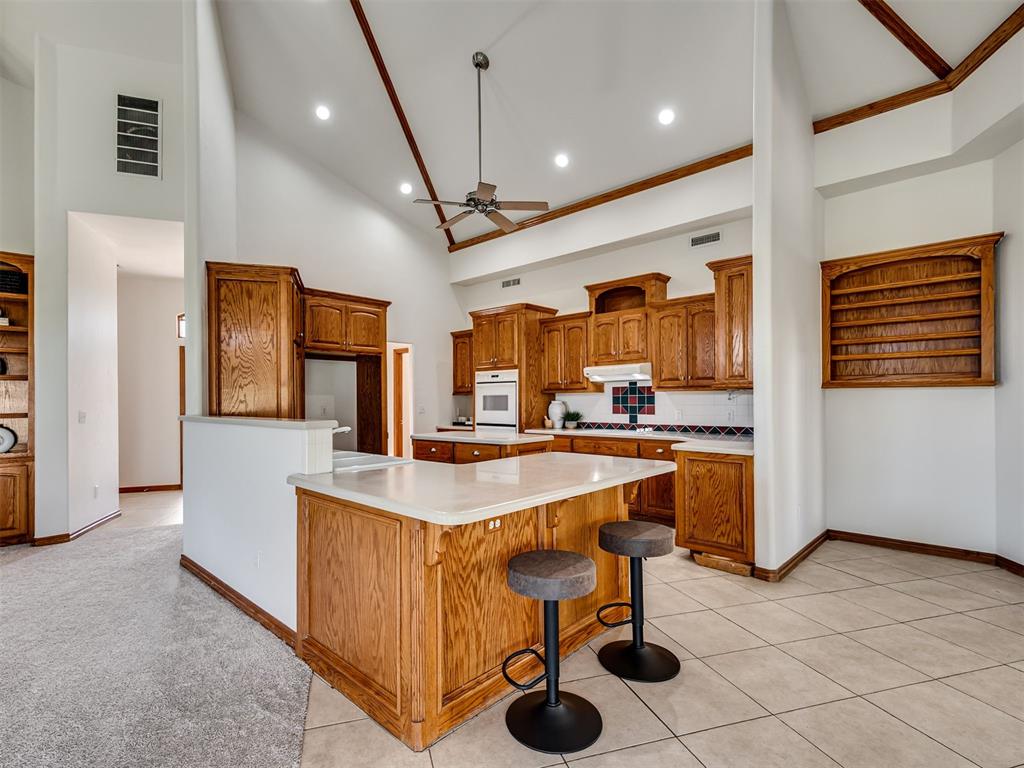 11105 Burning Oaks Drive Property Photo 6