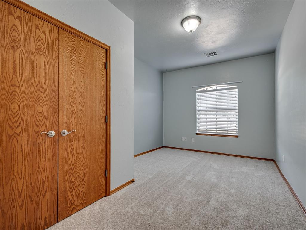 11105 Burning Oaks Drive Property Photo 24