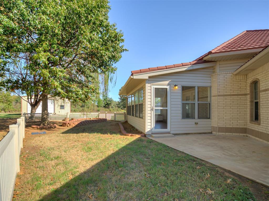 11105 Burning Oaks Drive Property Photo 34