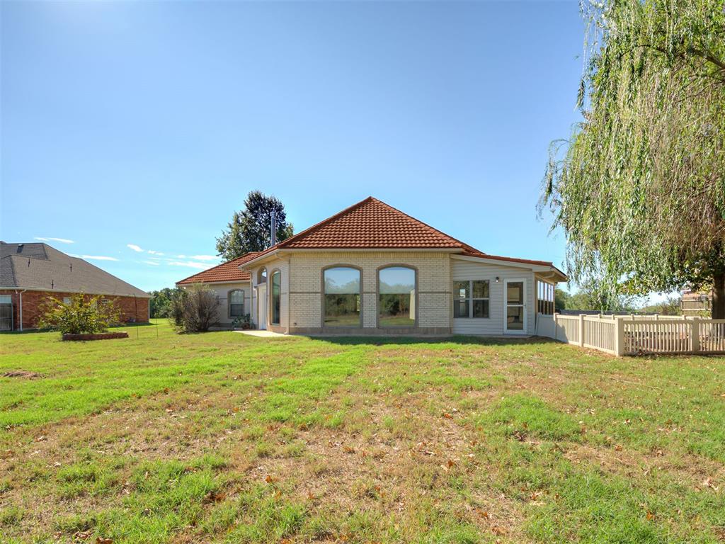 11105 Burning Oaks Drive Property Photo 35