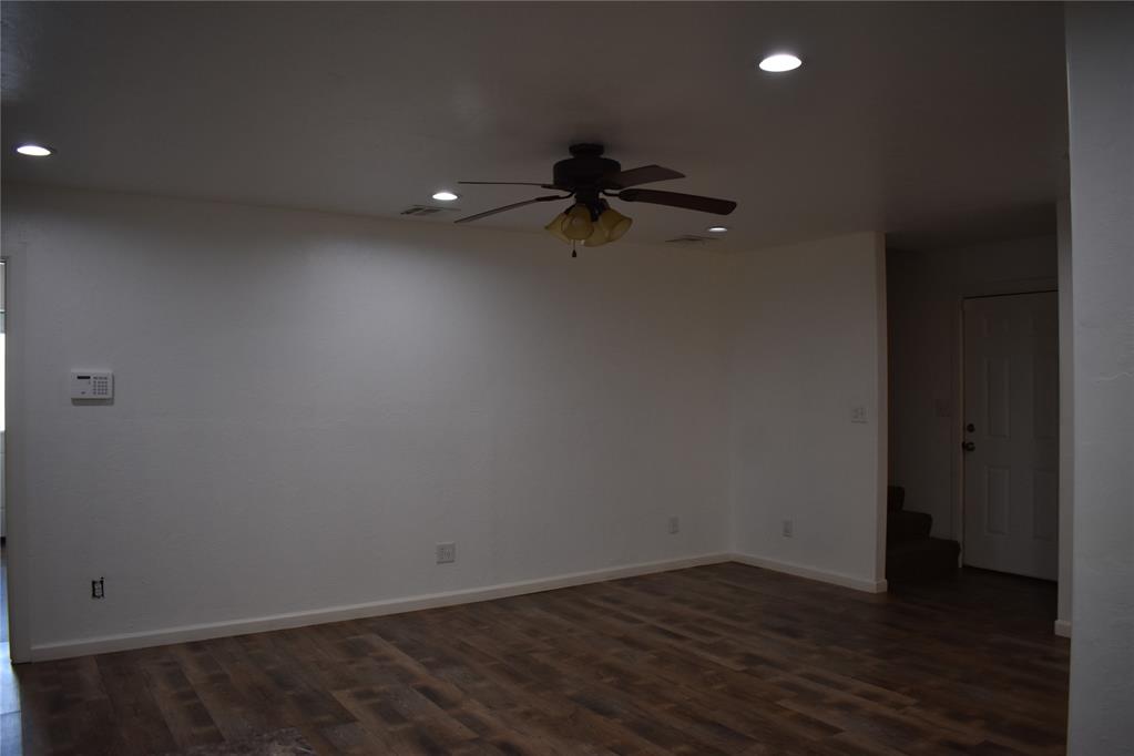 1020 S Morgan Property Photo 5