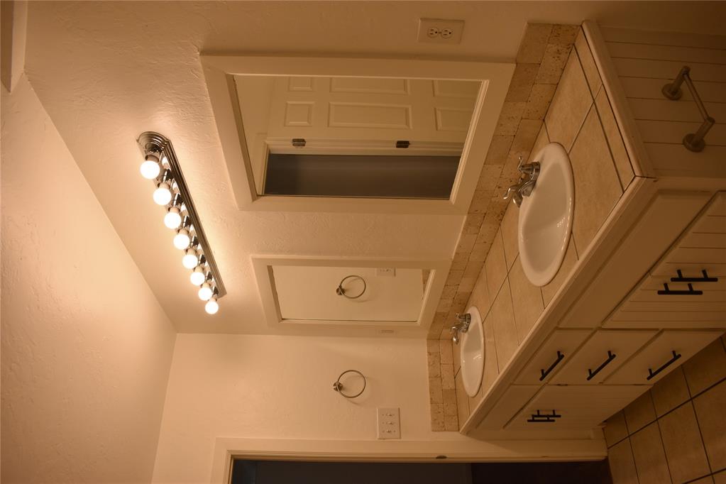 1020 S Morgan Property Photo 17