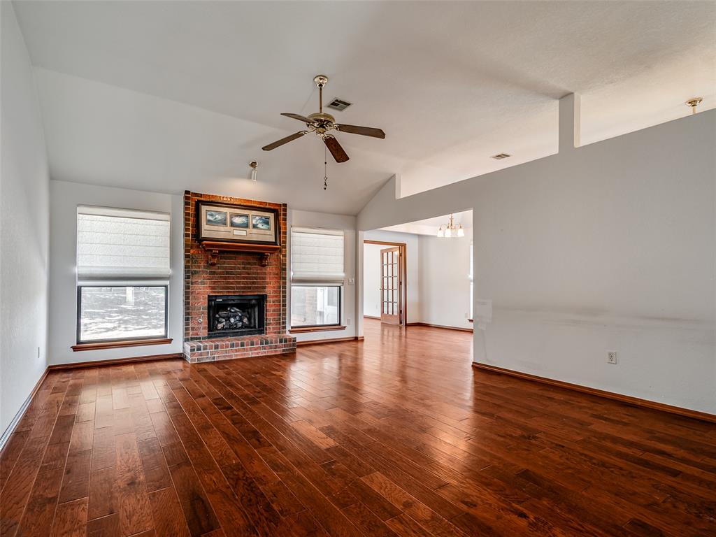 1720 Oriole Court Property Photo 3
