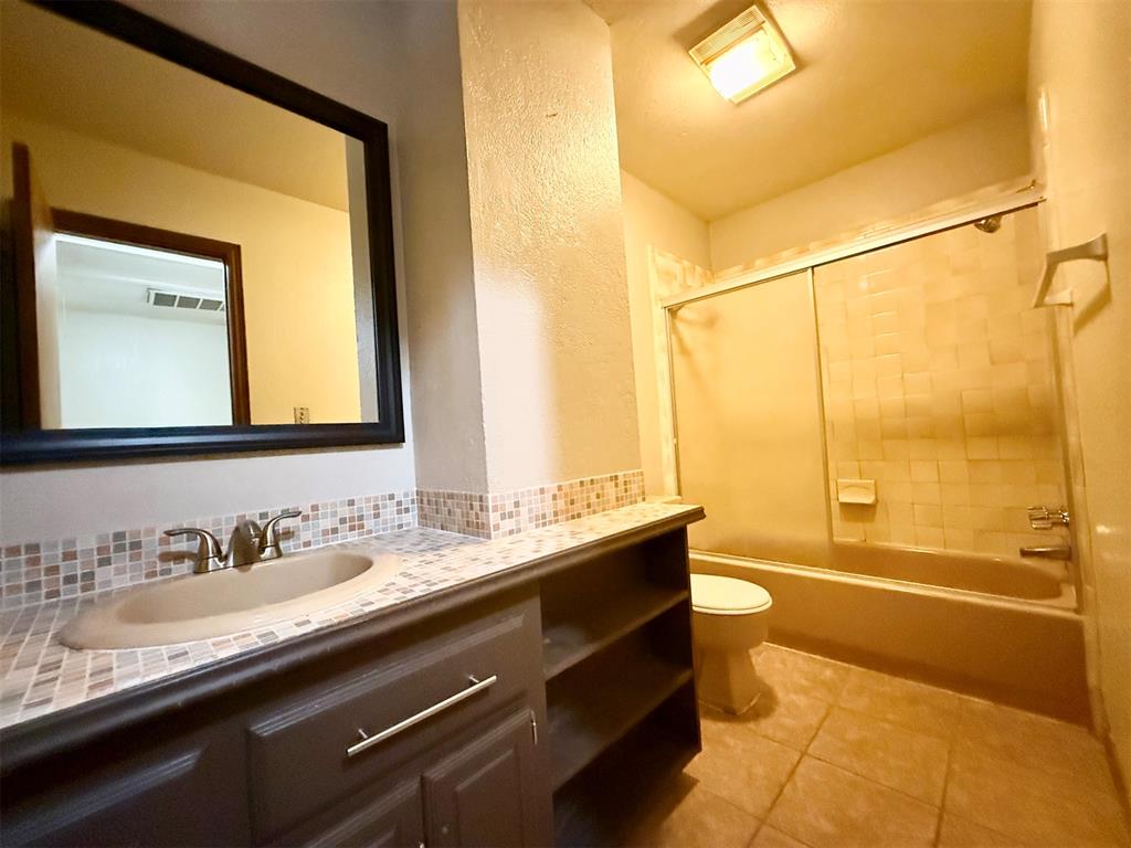 1901 E Lindsey Street 30 Property Photo 9