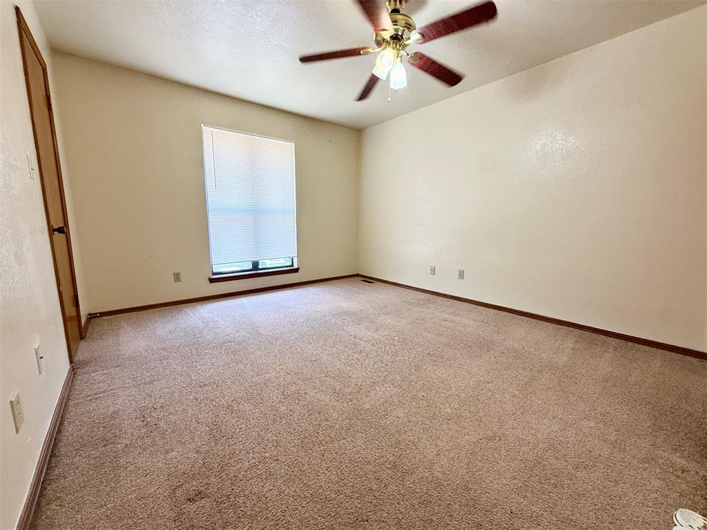 1901 E Lindsey Street 30 Property Photo 10