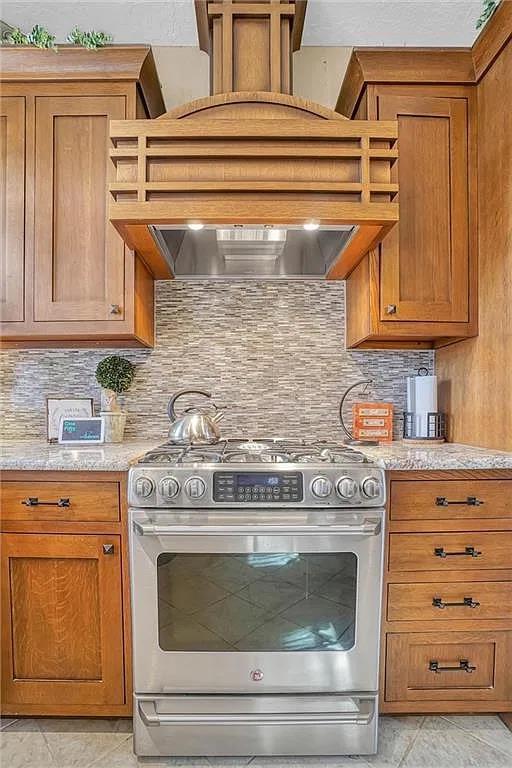 203 N Lowe Street Property Photo 14