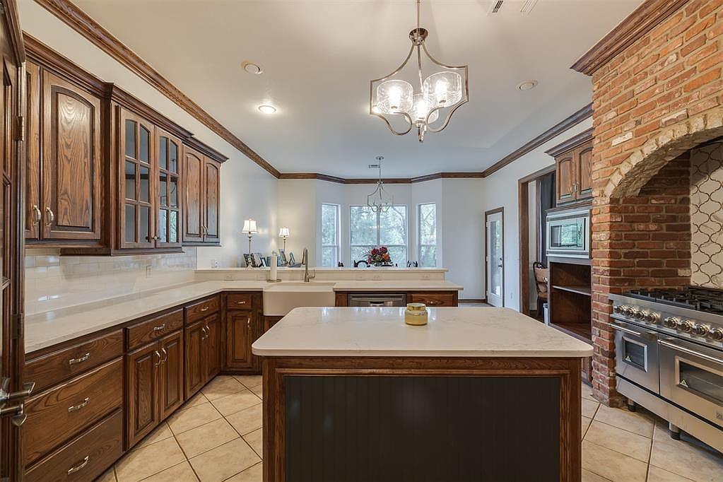 3812 Creek Bank Drive Property Photo 22