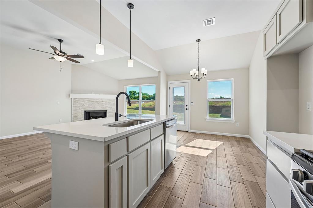 1800 Pin Cherry Lane Property Photo 12