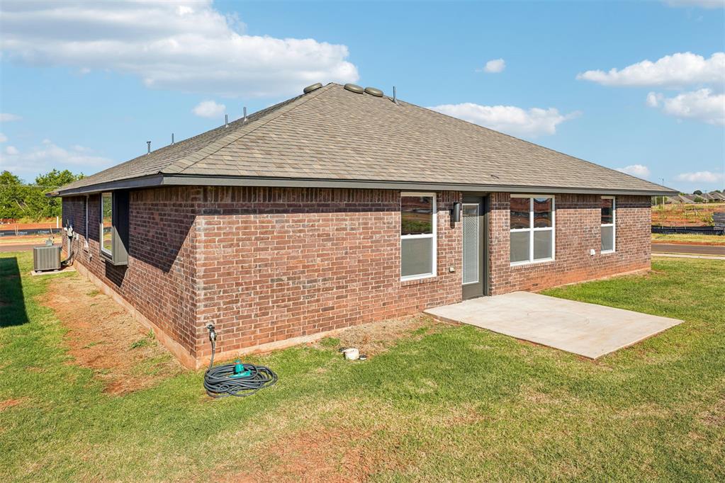 1800 Pin Cherry Lane Property Photo 30