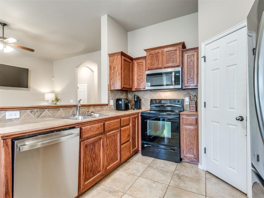 10820 Turtlewood Drive Property Photo 10