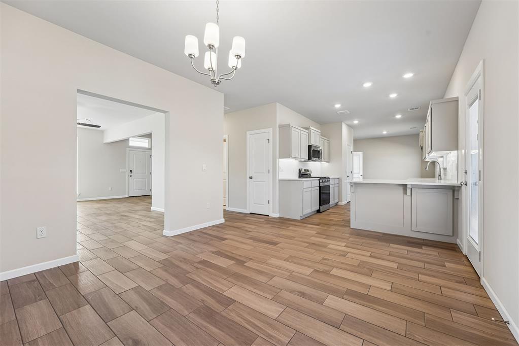 1687 Bloomington Court Property Photo 6