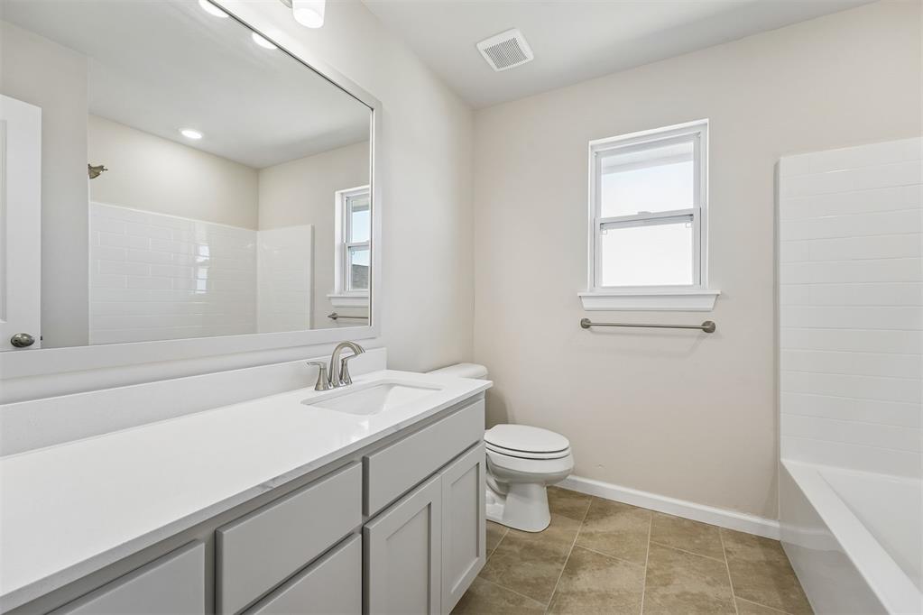 1687 Bloomington Court Property Photo 24