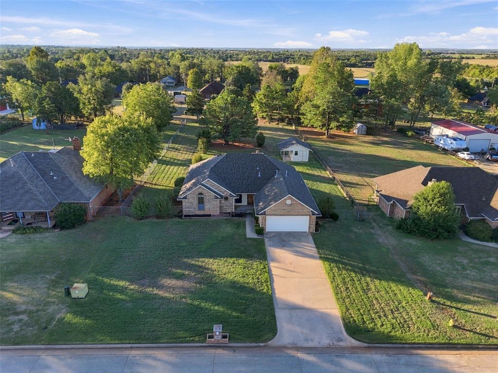 1600 E Persimmon Lane Property Photo 2